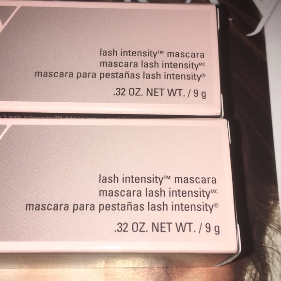 Mary Kay Lash Intensity Mascara - Picture 2 of 2